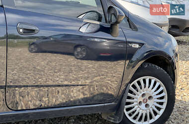 Хэтчбек Fiat Punto 2009 в 