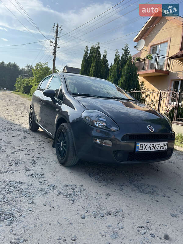 Хэтчбек Fiat Punto 2014 в Львове
