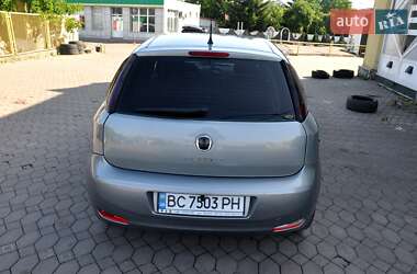 Хэтчбек Fiat Punto 2012 в 
