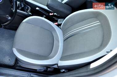 Хэтчбек Fiat Punto 2012 в 
