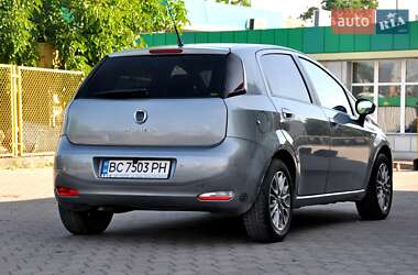 Хэтчбек Fiat Punto 2012 в 