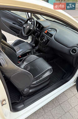 Хетчбек Fiat Punto 2015 в Львові