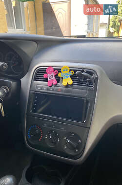 Хэтчбек Fiat Punto 2013 в 
