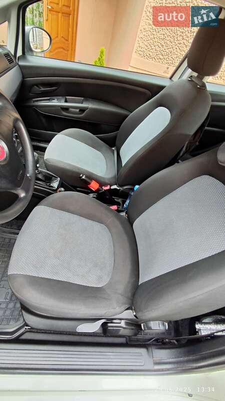 Хэтчбек Fiat Punto 2011 в Мукачево фото 6 Хэтчбек Fiat Punto 2011 в Мукачево