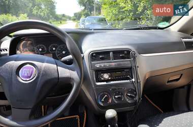 Хэтчбек Fiat Punto 2008 в 