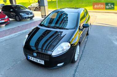 Хэтчбек Fiat Punto 2006 в 