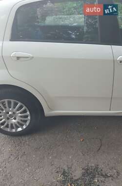 Хэтчбек Fiat Punto 2009 в 