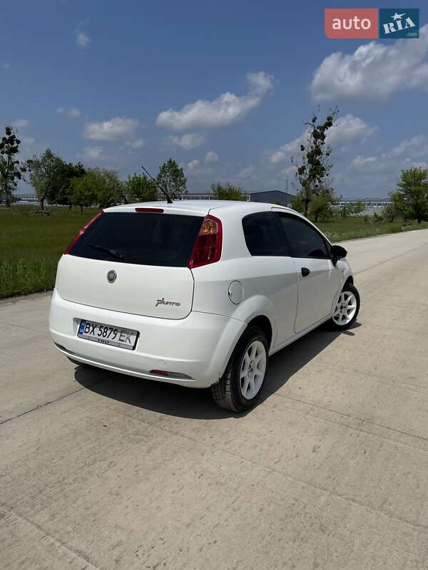 Хэтчбек Fiat Punto 2009 в Славуте