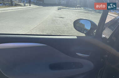 Хэтчбек Fiat Punto 2010 в 
