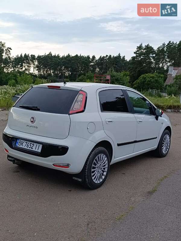 Хэтчбек Fiat Punto 2011 в Дубно фото 8 Хэтчбек Fiat Punto 2011 в Дубно