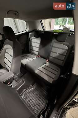 Хэтчбек Fiat Punto 2009 в 