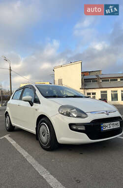Хэтчбек Fiat Punto 2011 в 