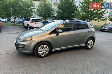 Хэтчбек Fiat Punto 2011 в 
