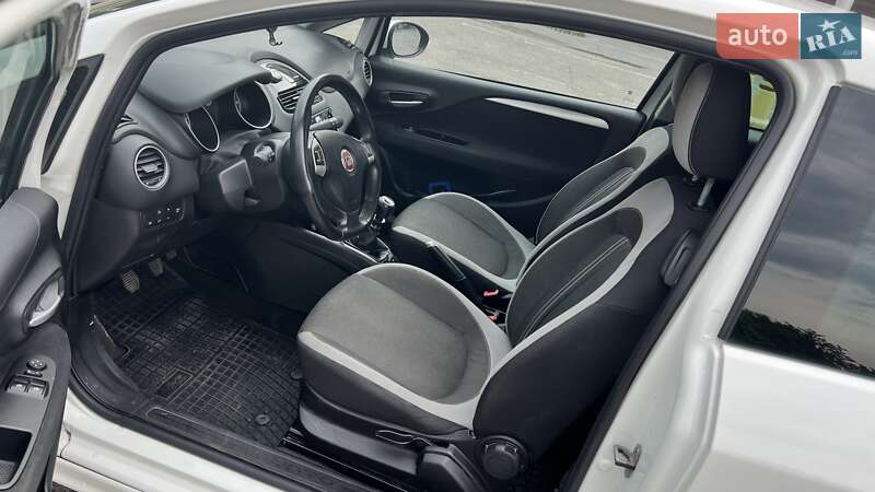 Хэтчбек Fiat Punto 2012 в Черкассах