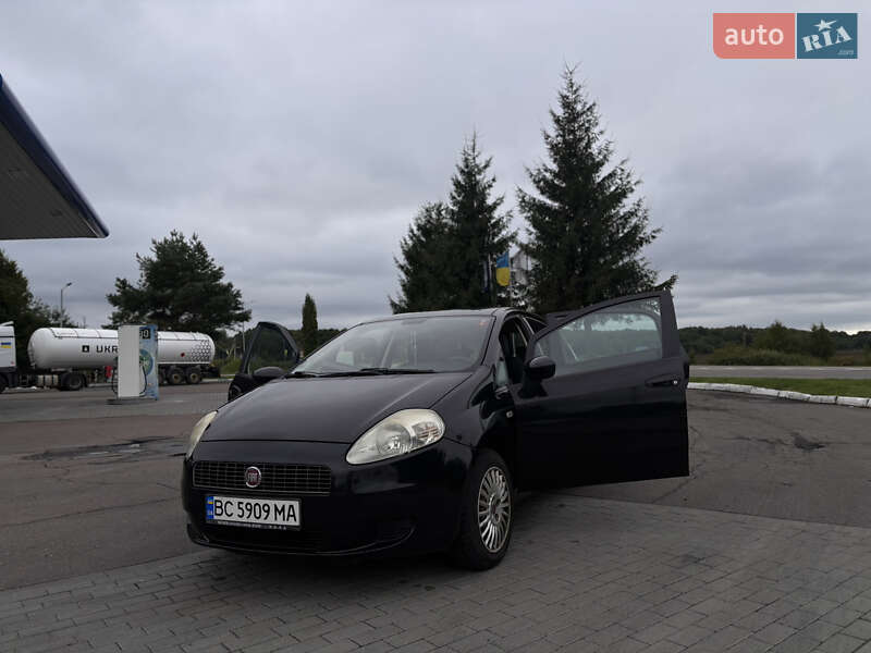Хэтчбек Fiat Punto 2008 в Стрые