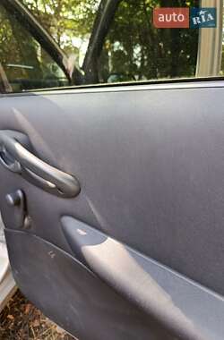 Хэтчбек Fiat Punto 2010 в 