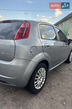 Хэтчбек Fiat Punto 2008 в 