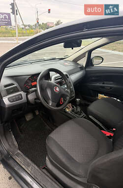 Хэтчбек Fiat Punto 2009 в 