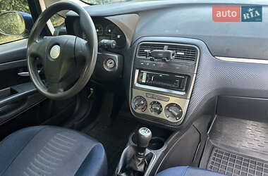 Хэтчбек Fiat Punto 2007 в 