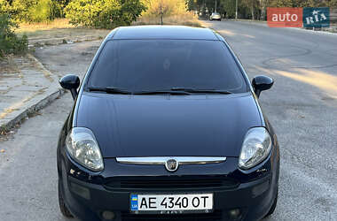Хэтчбек Fiat Punto 2011 в 