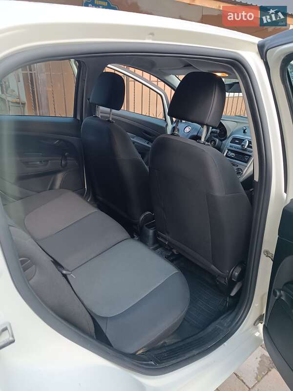 Хэтчбек Fiat Punto 2012 в Ровно