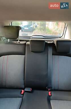 Хэтчбек Fiat Punto 2012 в 
