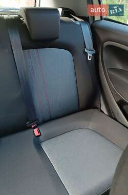 Хэтчбек Fiat Punto 2012 в 