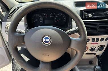 Хэтчбек Fiat Punto 2004 в 