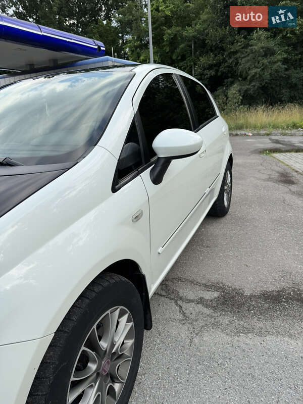 Хэтчбек Fiat Punto 2011 в Житомире фото 27 Хэтчбек Fiat Punto 2011 в Житомире