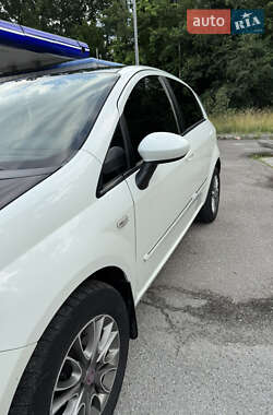 Хетчбек Fiat Punto 2011 в 