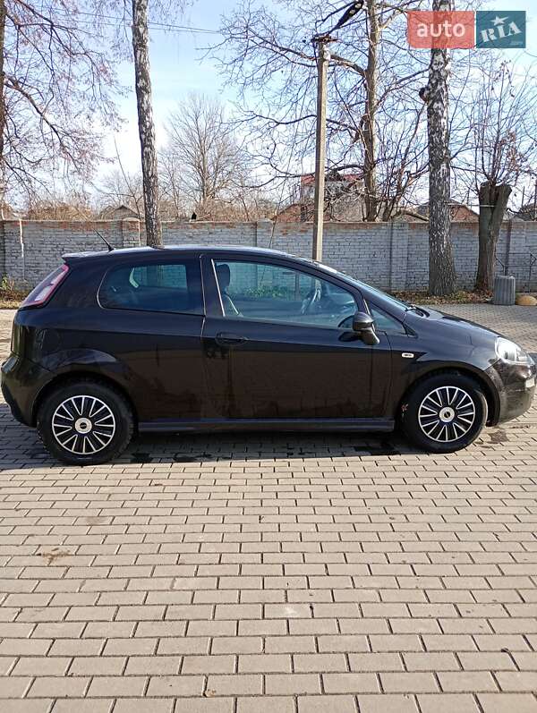 Хэтчбек Fiat Punto 2013 в Виннице