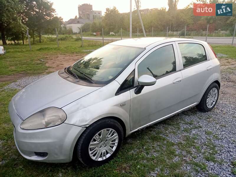 Хэтчбек Fiat Punto 2010 в Самборе