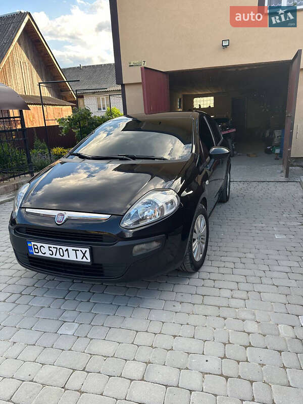 Хэтчбек Fiat Punto 2011 в Львове