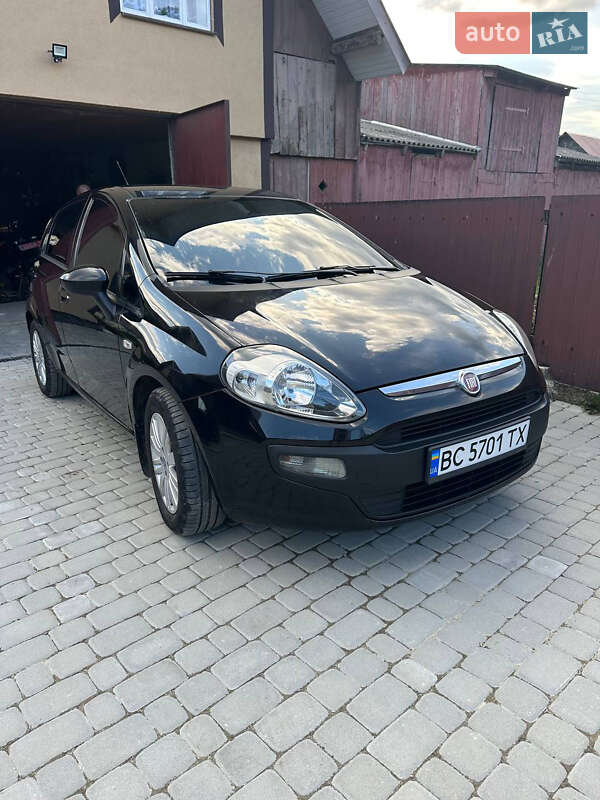 Хэтчбек Fiat Punto 2011 в Львове