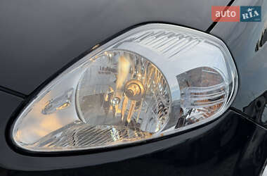 Хэтчбек Fiat Punto 2009 в 