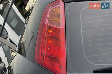Хэтчбек Fiat Punto 2009 в 