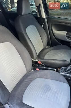 Хэтчбек Fiat Punto 2007 в 