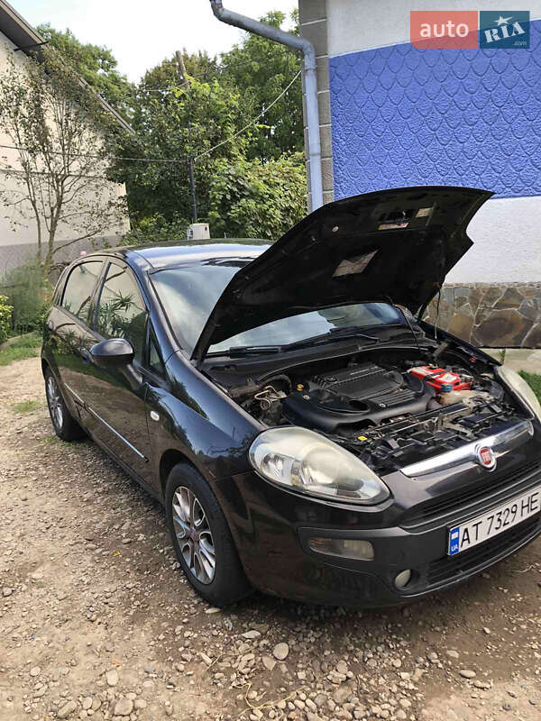 Хетчбек Fiat Punto 2011 в Калуші