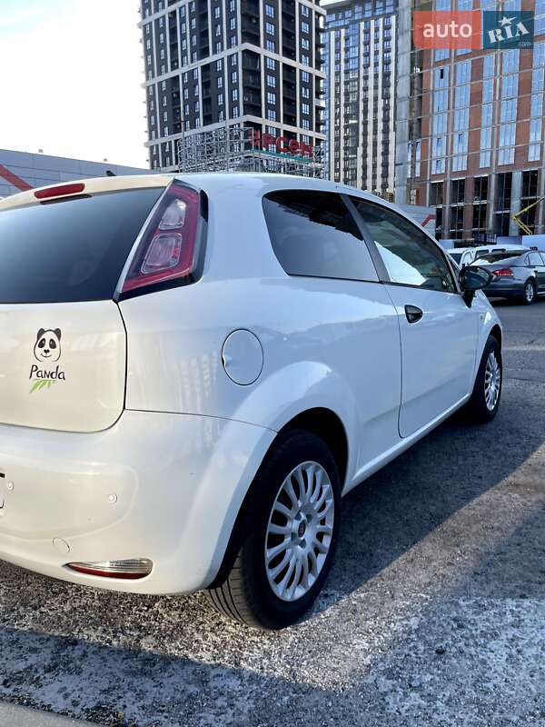Хетчбек Fiat Punto 2013 в Львові