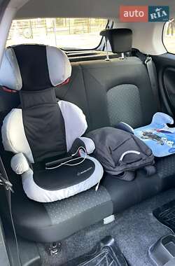 Хэтчбек Fiat Punto 2013 в 