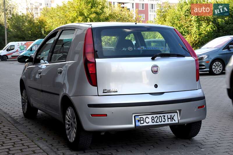 Хетчбек Fiat Punto 2009 в Львові