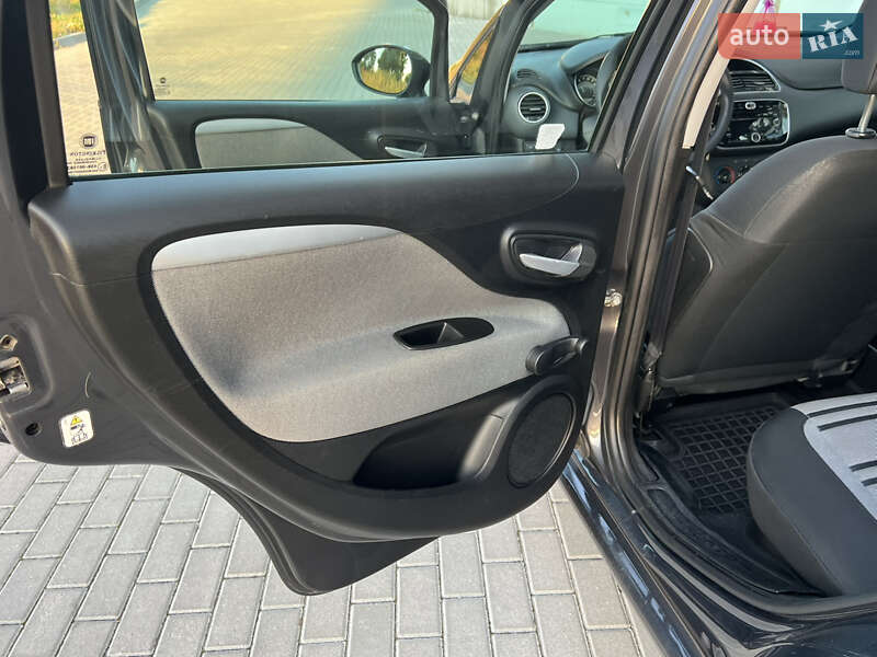 Хэтчбек Fiat Punto 2010 в Ровно