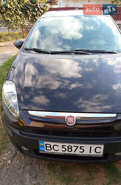Хэтчбек Fiat Punto 2011 в 