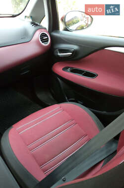 Хэтчбек Fiat Punto 2011 в 