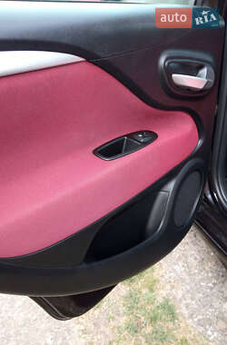 Хэтчбек Fiat Punto 2011 в 