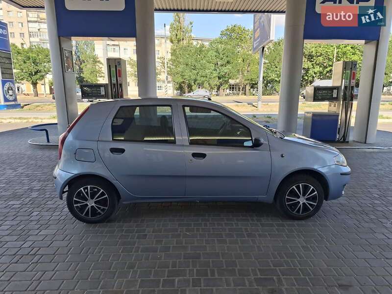 Хэтчбек Fiat Punto 2007 в Николаеве