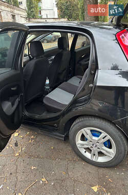 Хэтчбек Fiat Punto 2008 в 