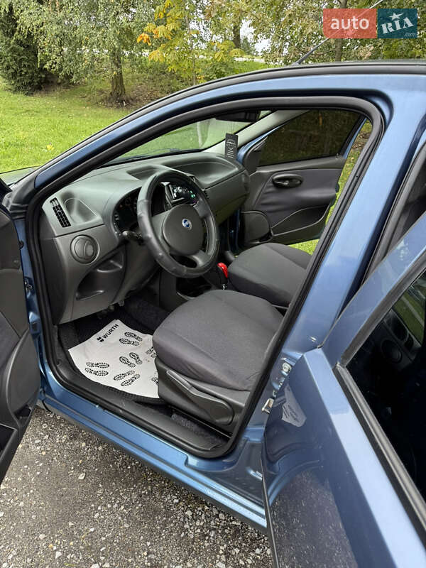 Хэтчбек Fiat Punto 2006 в Каменец-Подольском фото 5 Хэтчбек Fiat Punto 2006 в Каменец-Подольском