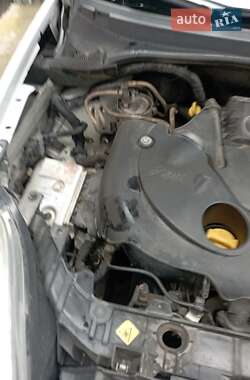 Хэтчбек Fiat Punto 2010 в 