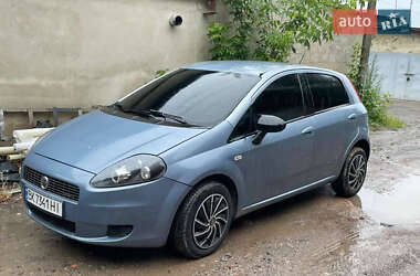 Хэтчбек Fiat Punto 2009 в Дубровице